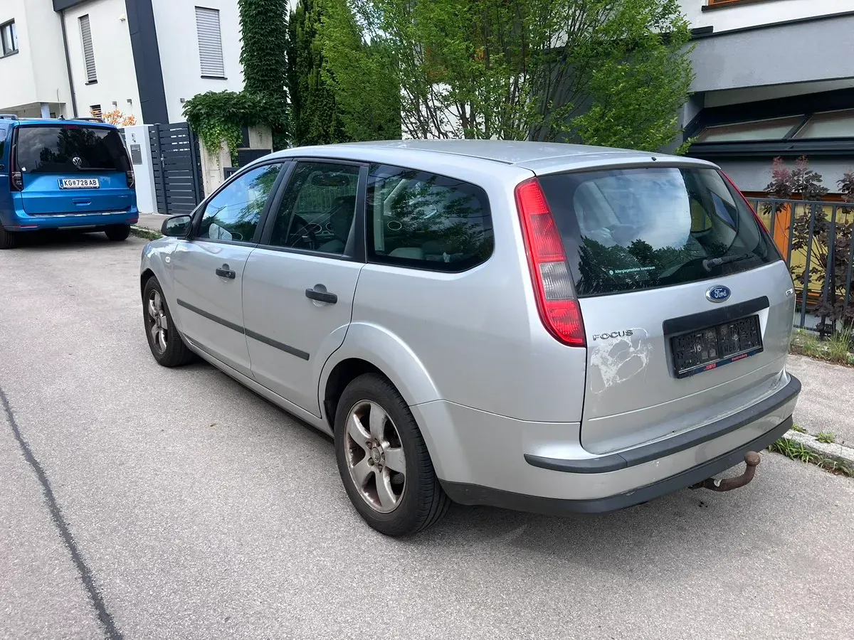 Ford Focus 2006 photo 2