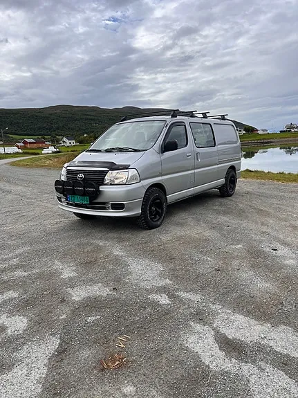 Toyota Hiace 2007 photo 2
