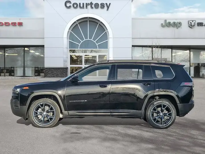 Jeep Cherokee 2026 photo 3