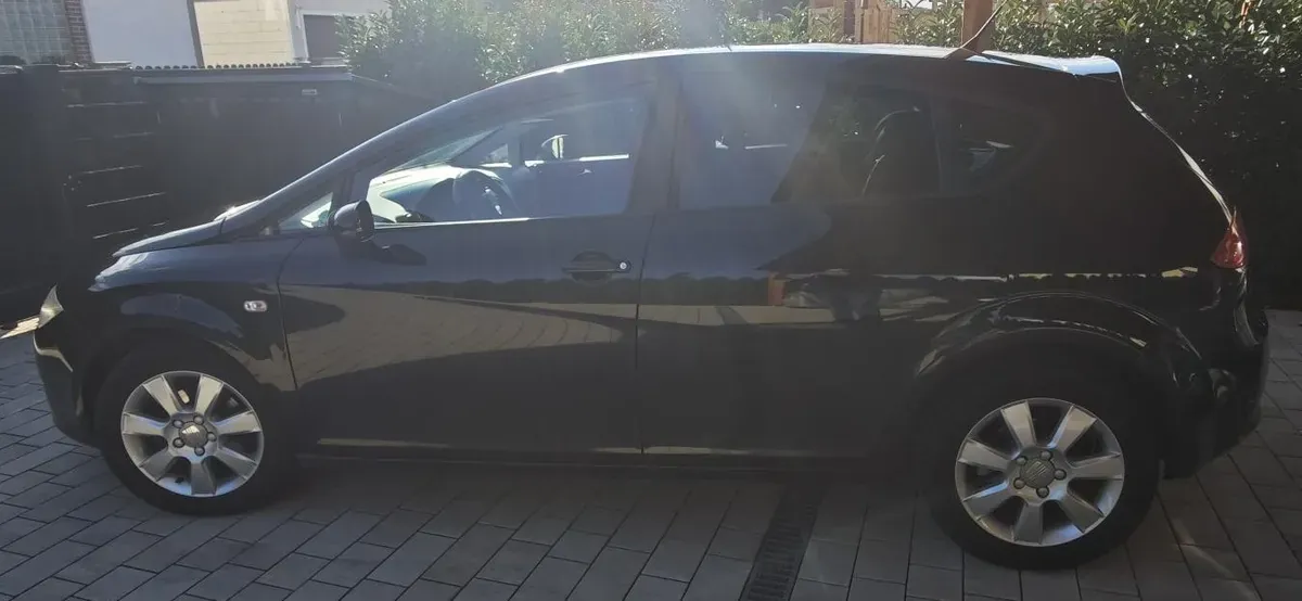 Seat Leon 2008 photo 2