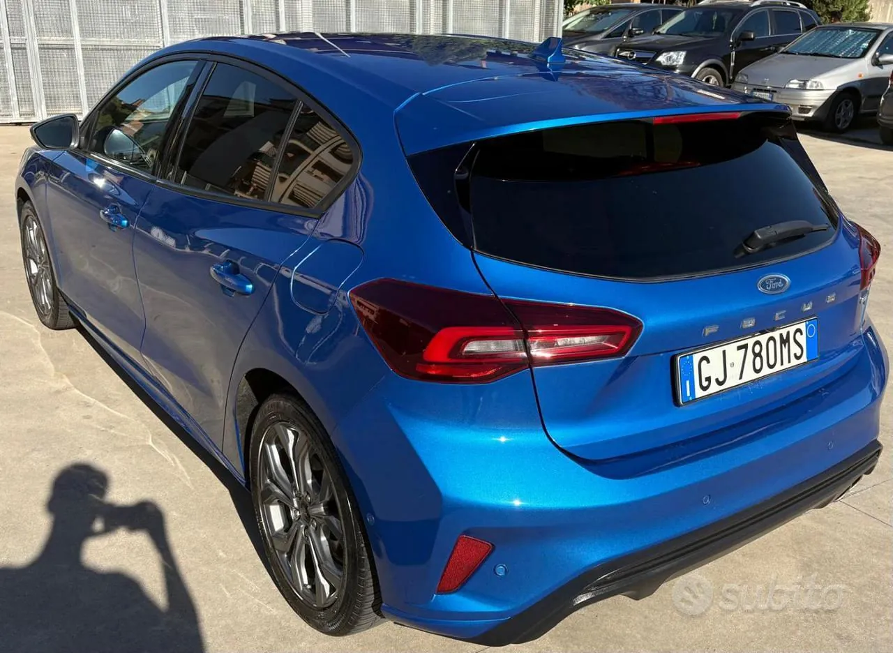 Ford Focus 2022 photo 3