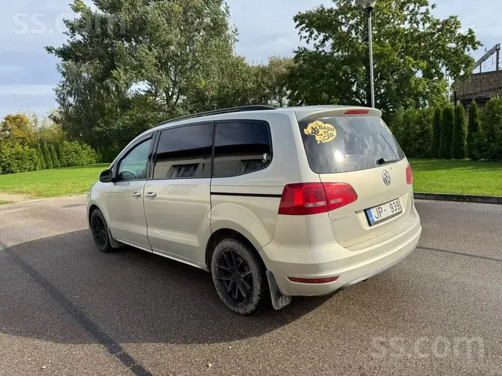Volkswagen Sharan 2014 photo 2