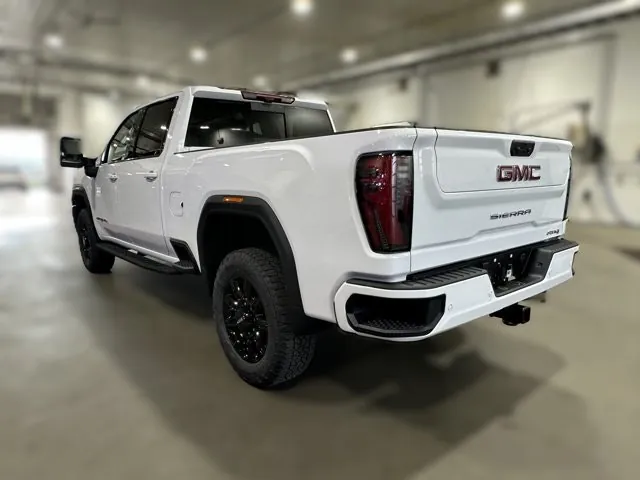 GMC Sierra 2500Hd 2026 photo 3