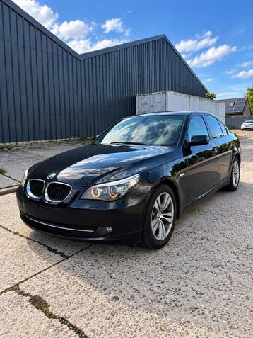 BMW 520I