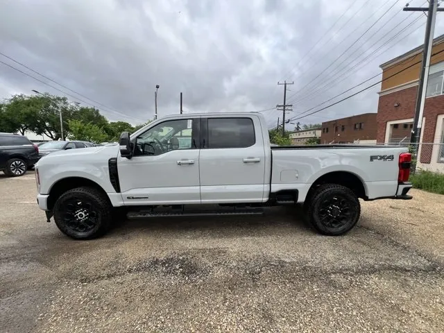 Ford Super Duty F-350 2026 photo 4