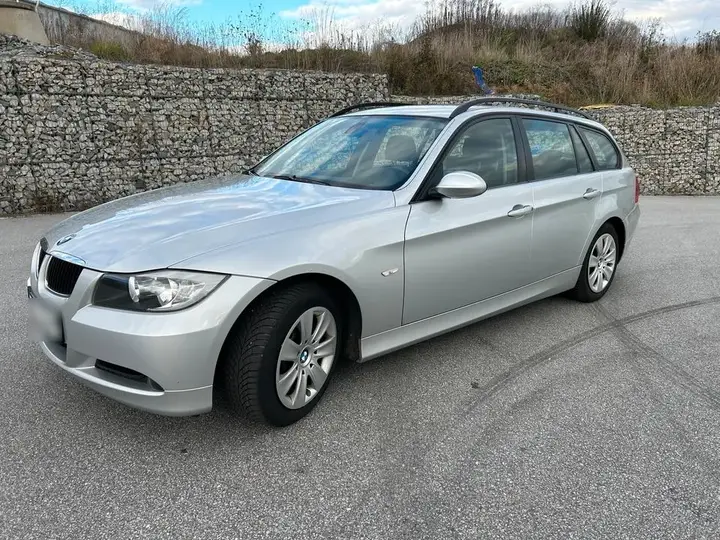 BMW E91 320I