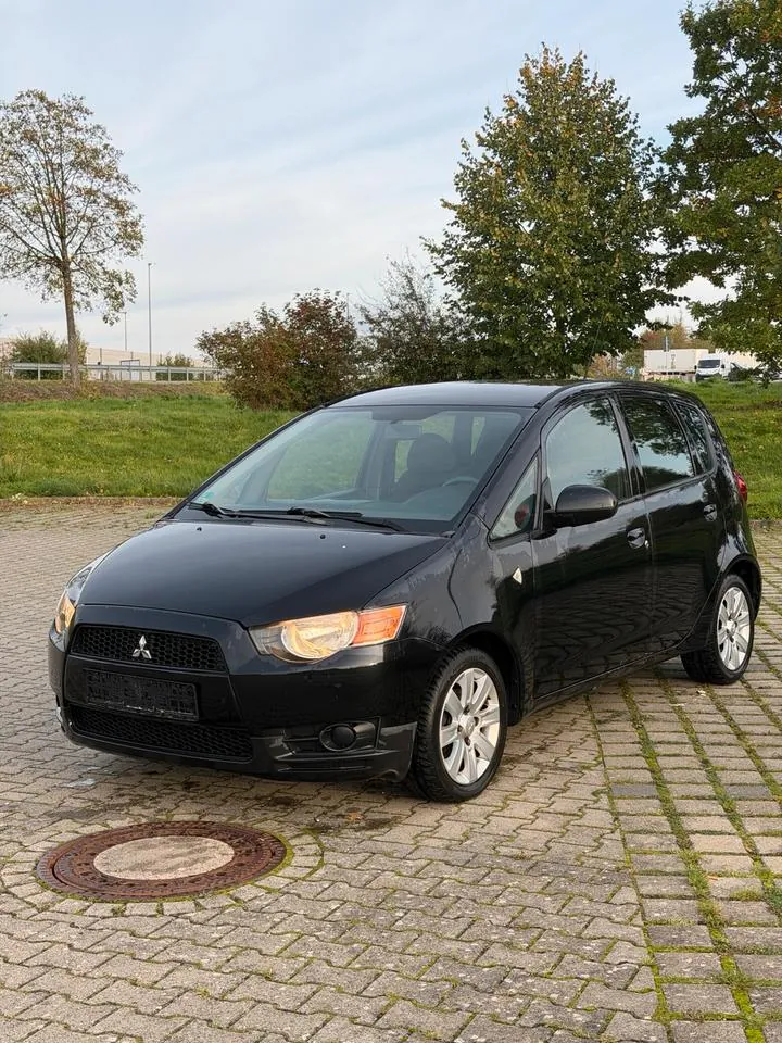 Mitsubishi Colt