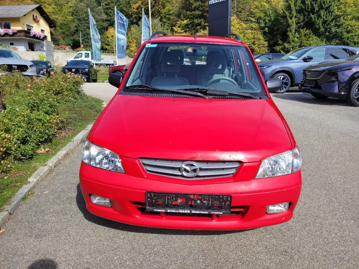 Mazda Demio 2001 photo 2