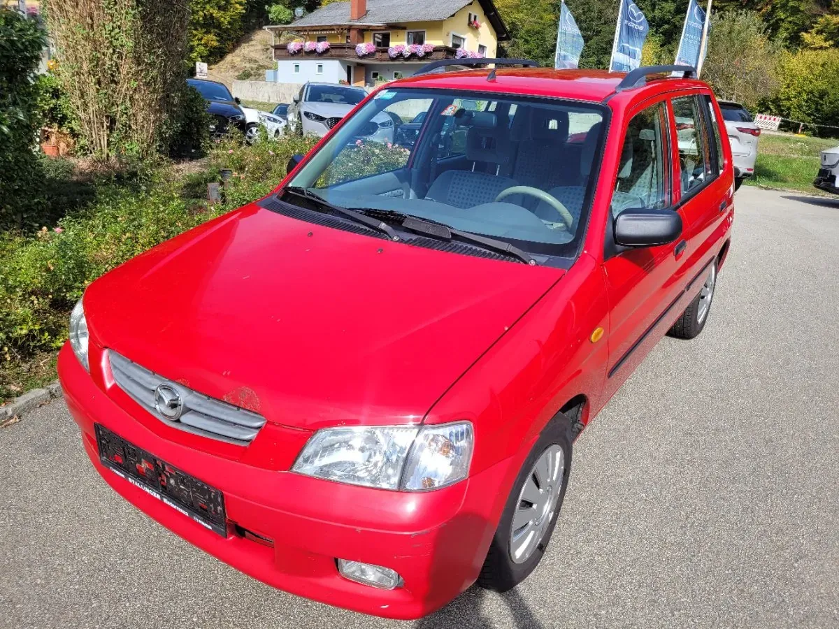 Mazda Demio 2001 photo 3