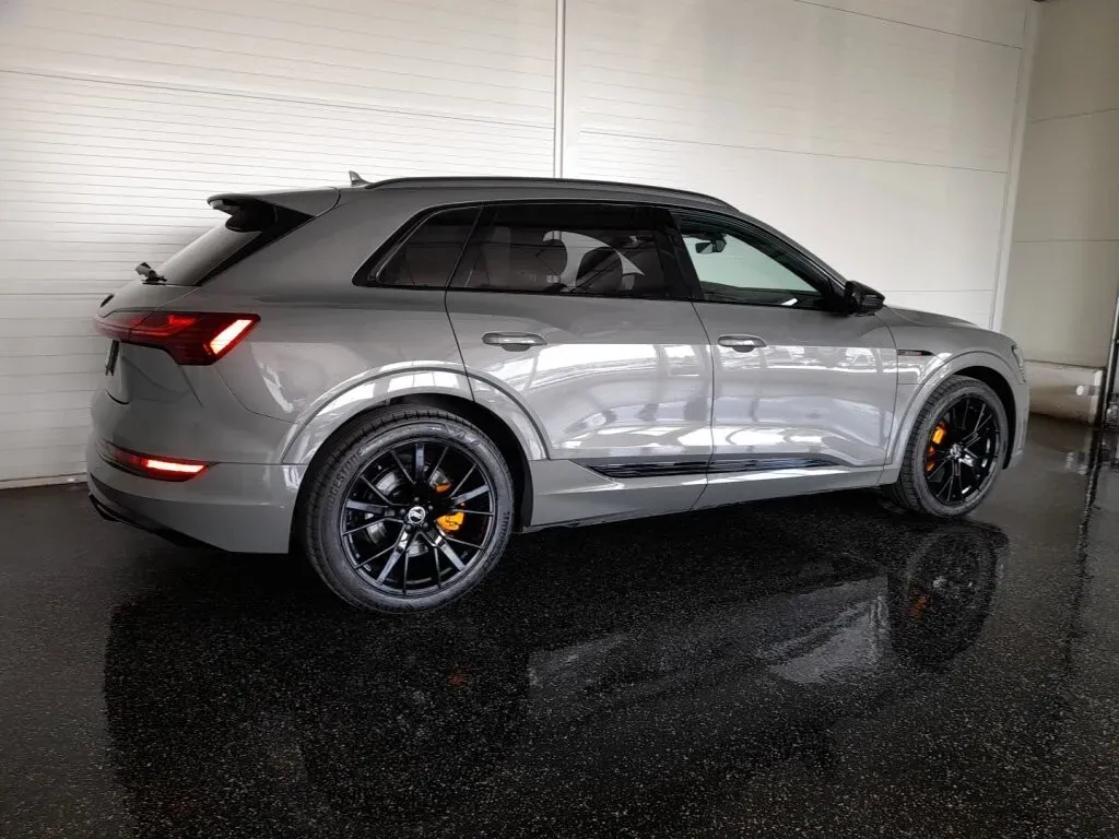 Audi E-Tron 2022 photo 2