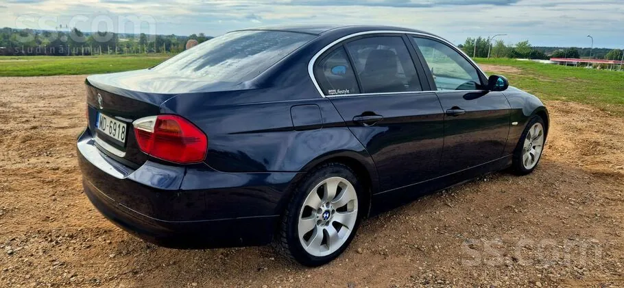 BMW 325 2007 photo 2