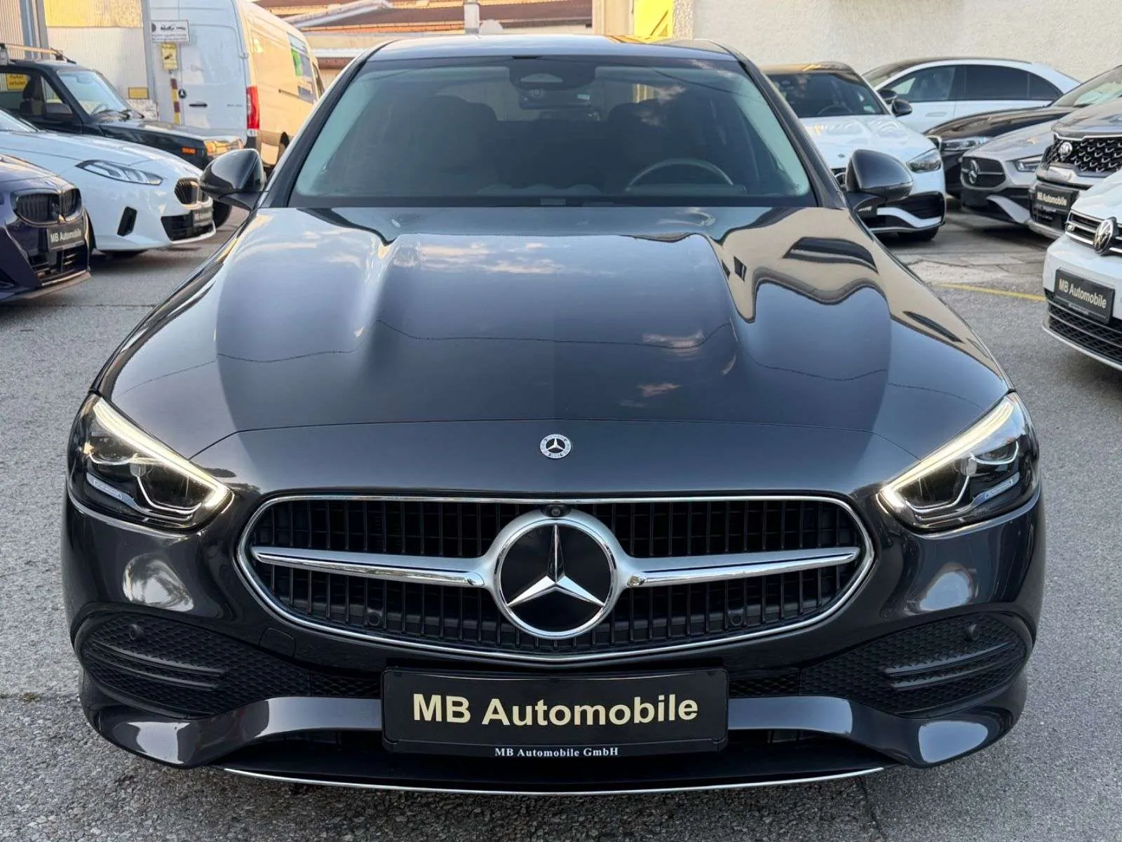 Mercedes-Benz C 180 2023 photo 2