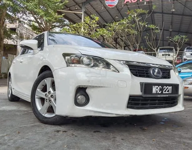 Lexus Ct200H