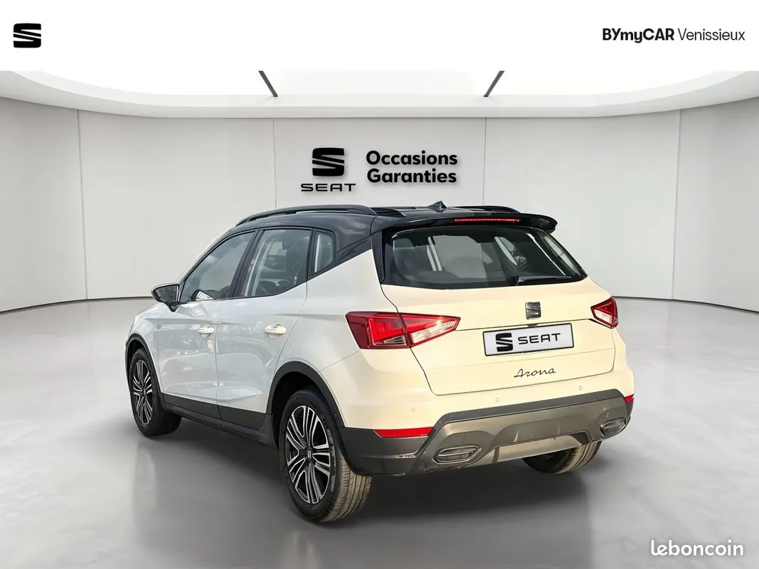 Seat Arona 2024 photo 3
