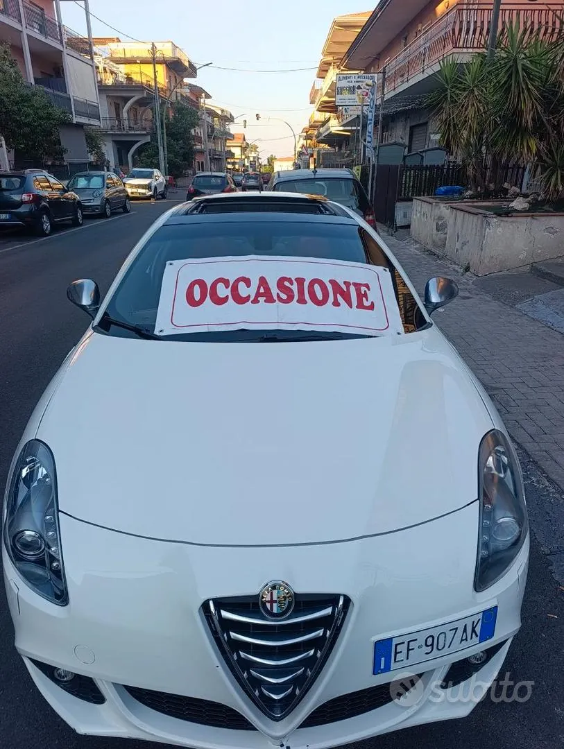 Alfa Romeo Giulietta 2010 photo 4