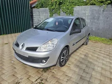 Renault Clio 2007 photo 2