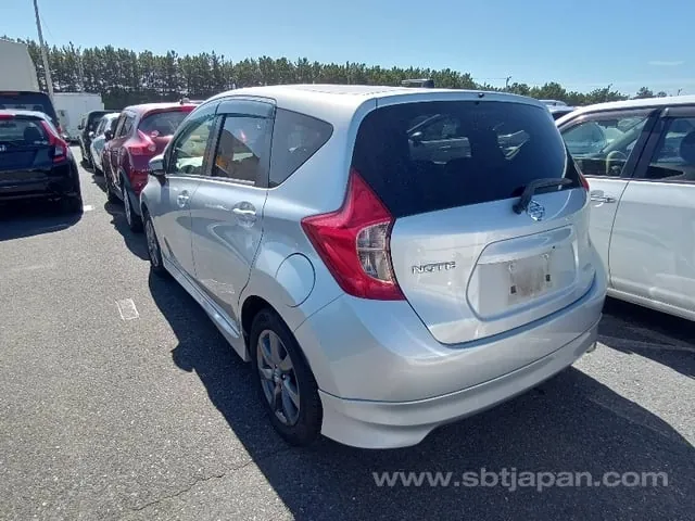 Nissan Note 2015 photo 3