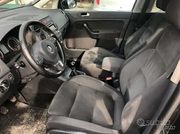 Volkswagen Golf 2010 photo 3
