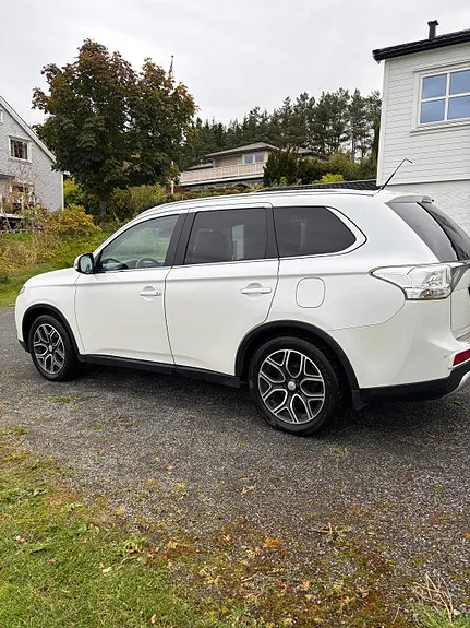 Mitsubishi Outlander 2014 photo 4