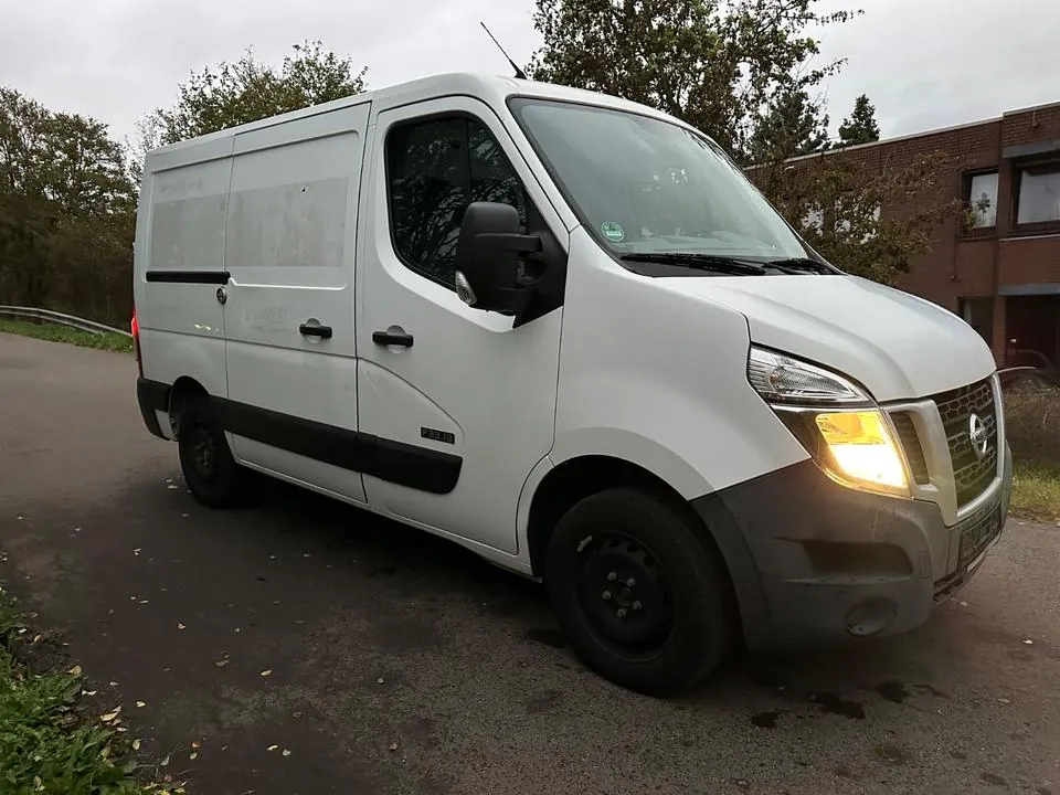 Nissan Nv400