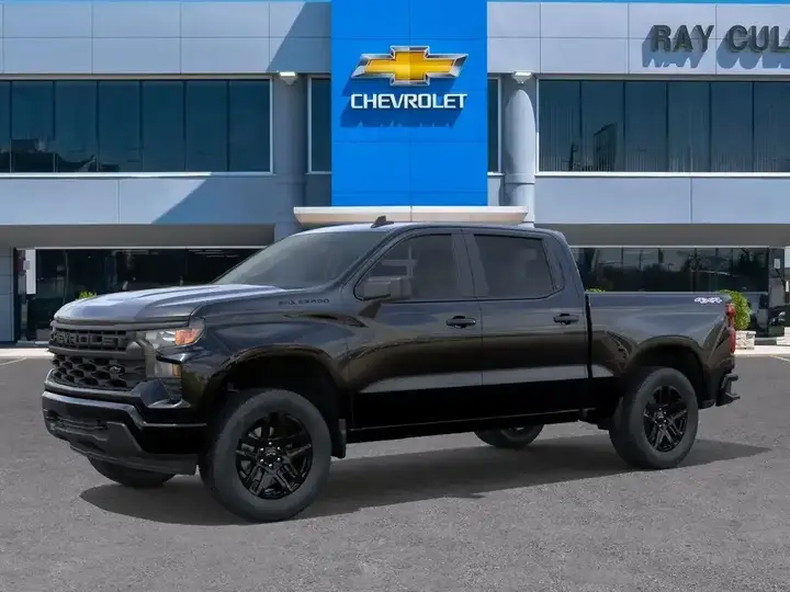 Chevrolet Silverado 1500 2026 photo 2