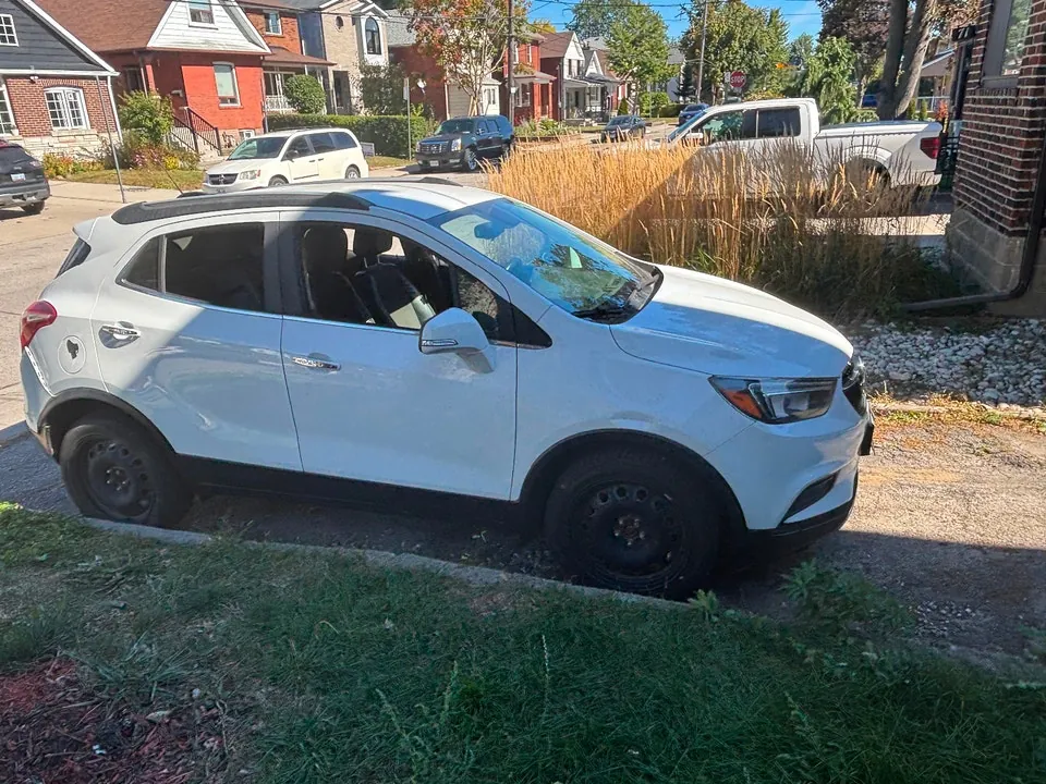 Buick Encore 2017 photo 2
