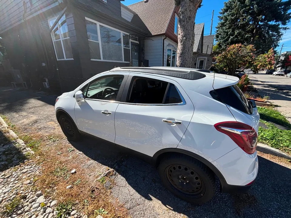 Buick Encore 2017 photo 3