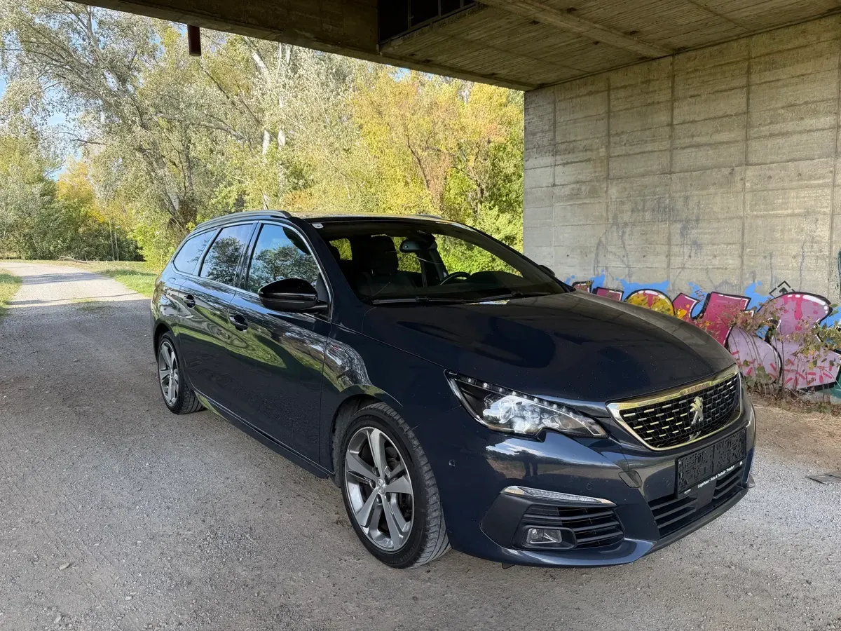 Peugeot 308 2019 photo 2