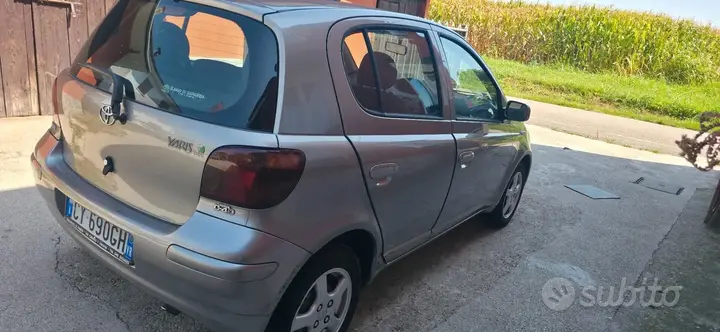 Toyota Yaris 2005 photo 5