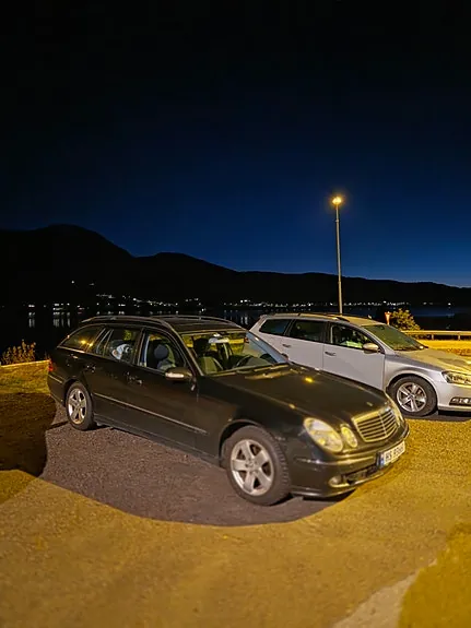 Mercedes-Benz E220 D 2005 photo 2