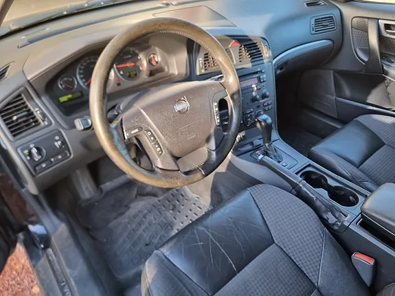 Volvo V70 2004 photo 2