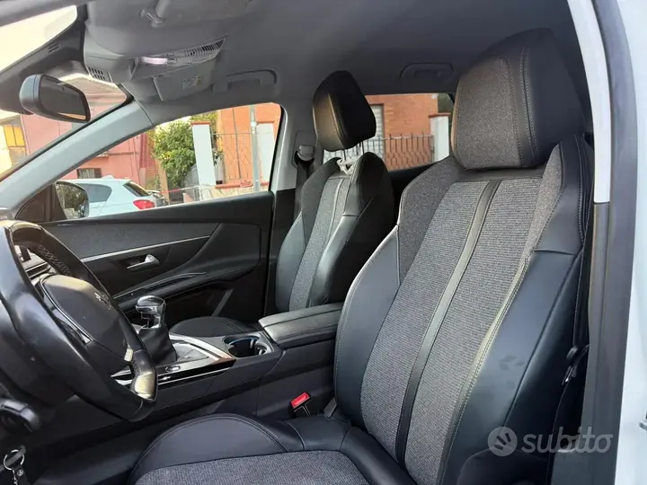 Peugeot 3008 2019 photo 5