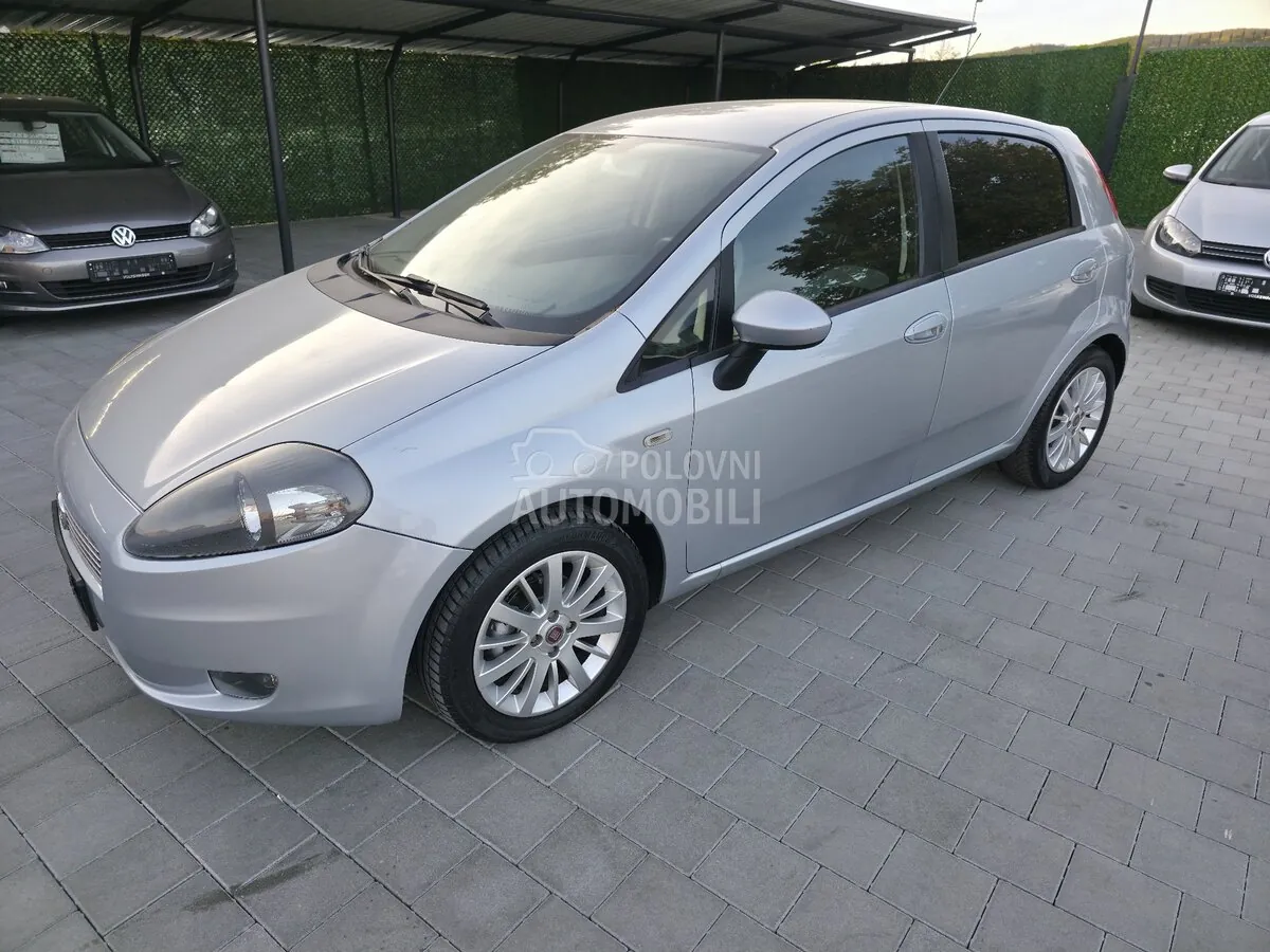 Fiat Grande Punto 2009 photo 2