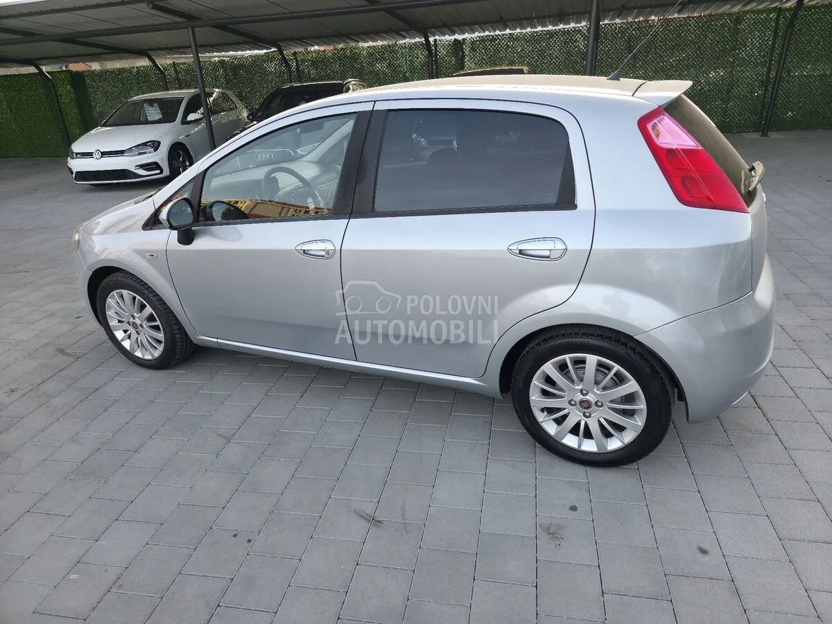 Fiat Grande Punto 2009 photo 5