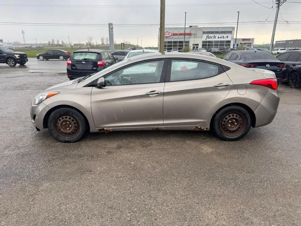 Hyundai Elantra 2013 photo 2