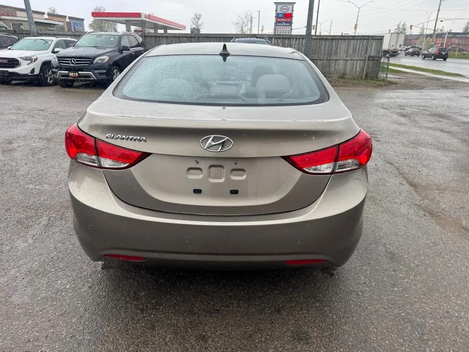 Hyundai Elantra 2013 photo 4