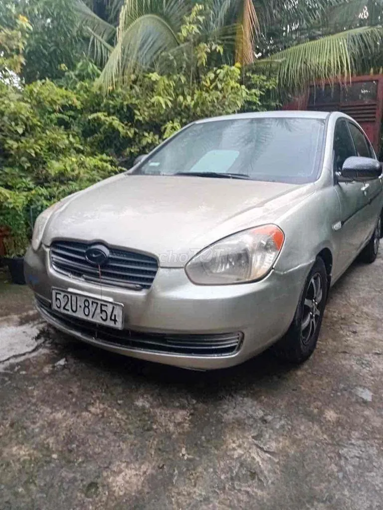 Hyundai Accent 2009 photo 4