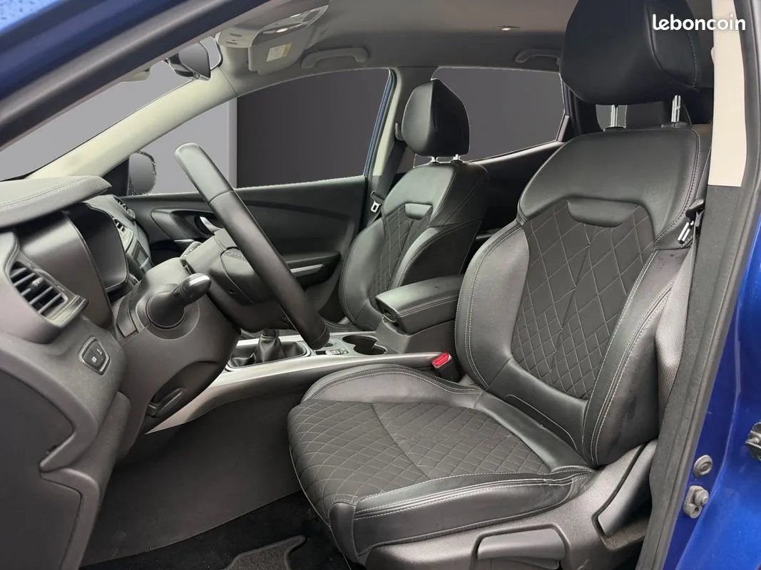 Renault Kadjar 2022 photo 2