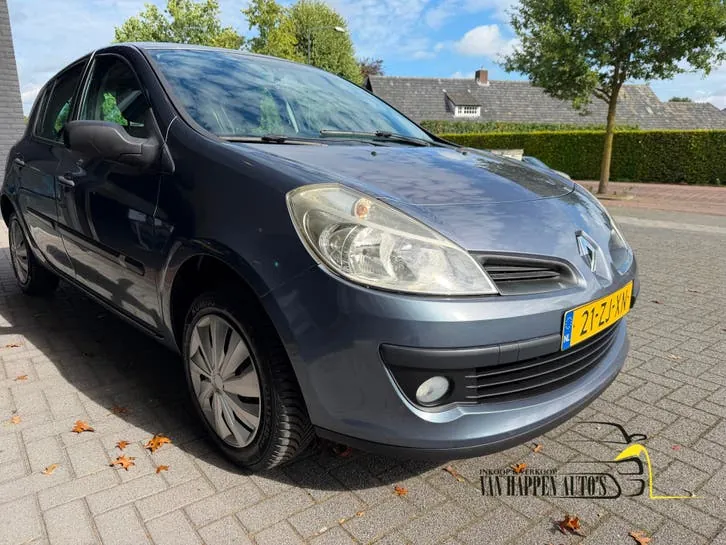 Renault Clio 2008 photo 3