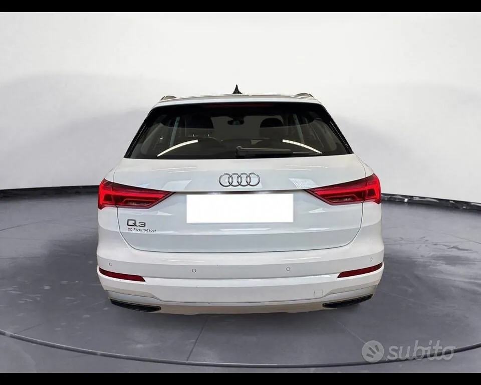 Audi Q3 2022 photo 5
