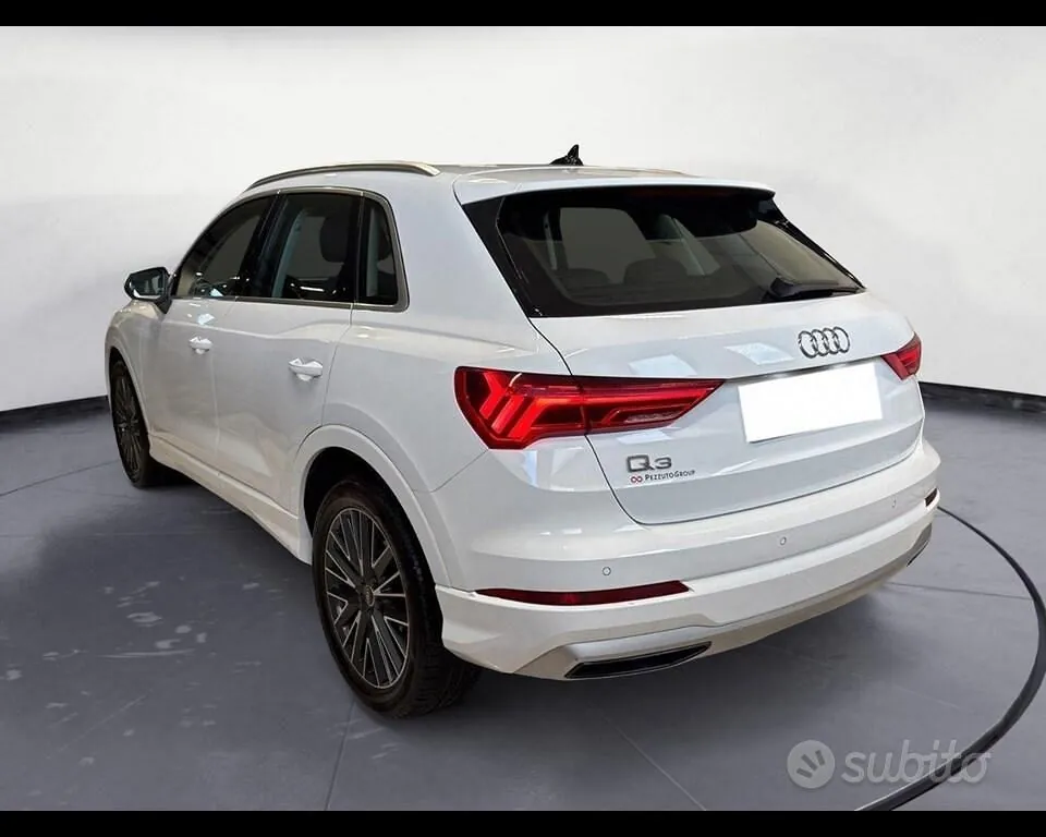 Audi Q3 2022 photo 4