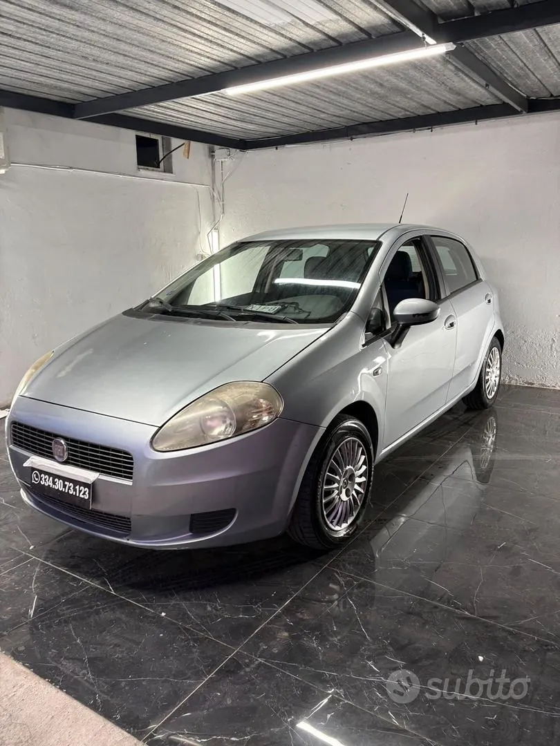 Fiat Grande Punto 2009 photo 3