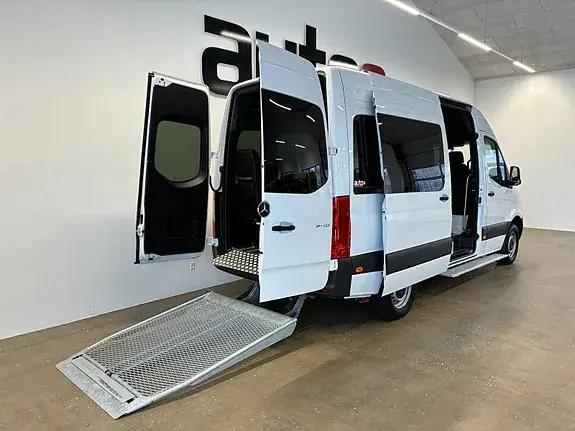 Mercedes-Benz Sprinter 317
