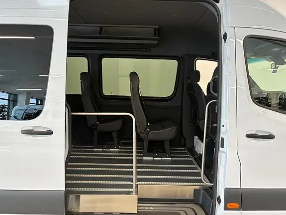 Mercedes-Benz Sprinter 317 2026 photo 5
