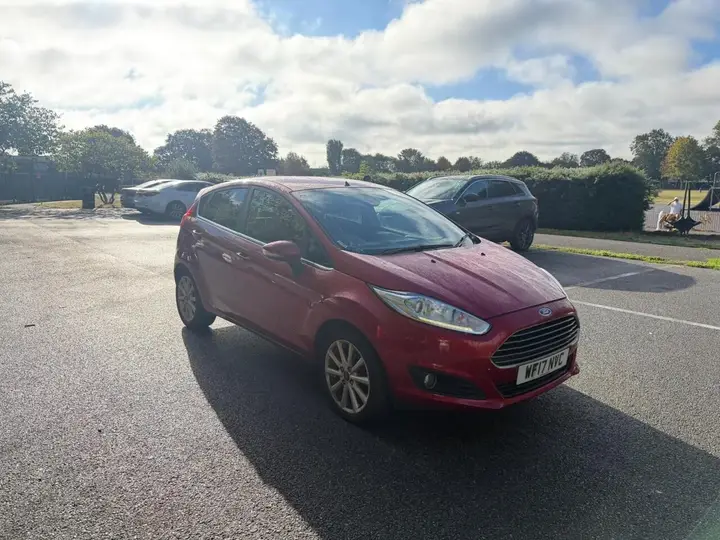 Ford Fiesta 2017 photo 2