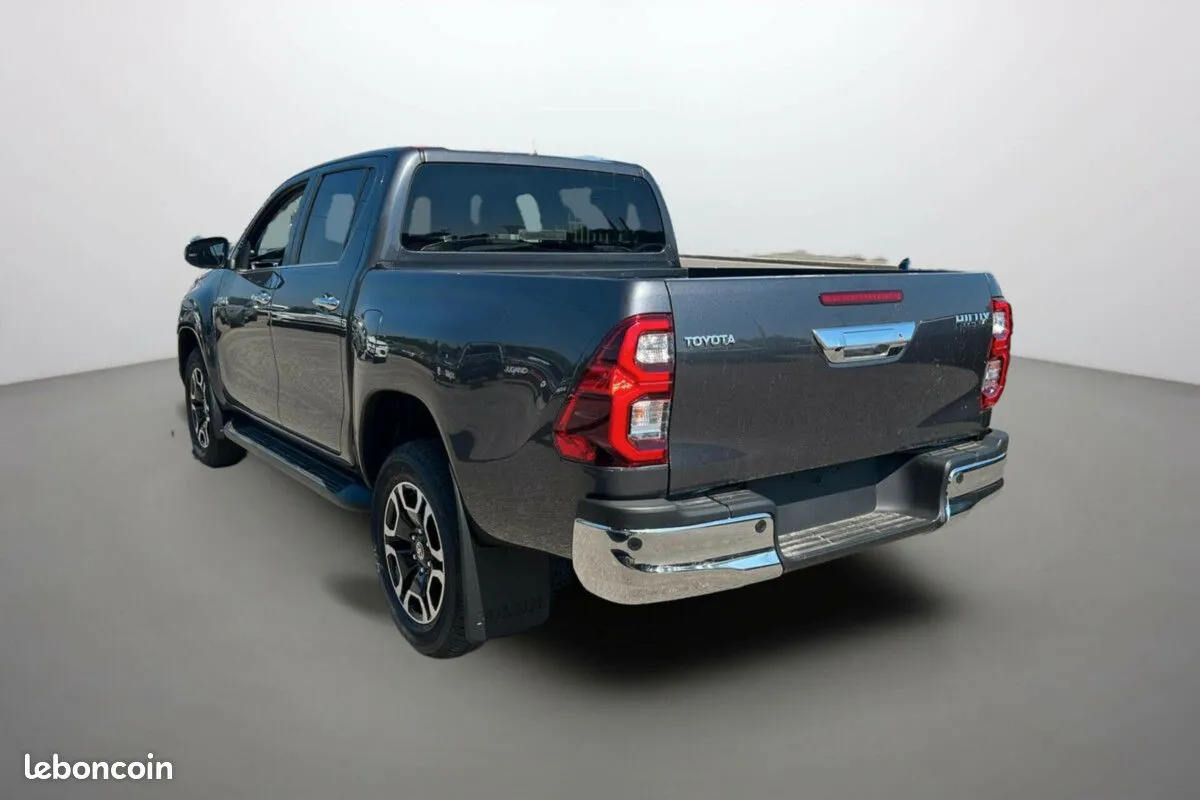 Toyota Hilux 2026 photo 2