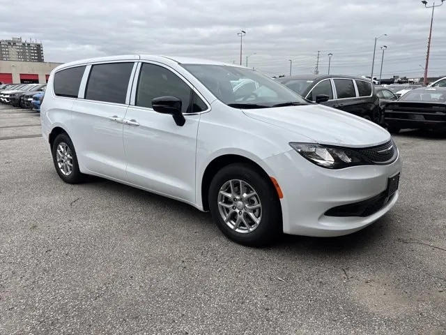 Chrysler Grand Caravan 2027 photo 3