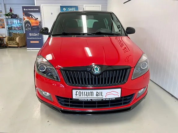Skoda Fabia 2012 photo 2