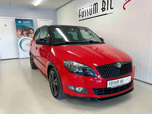 Skoda Fabia 2012 photo 3