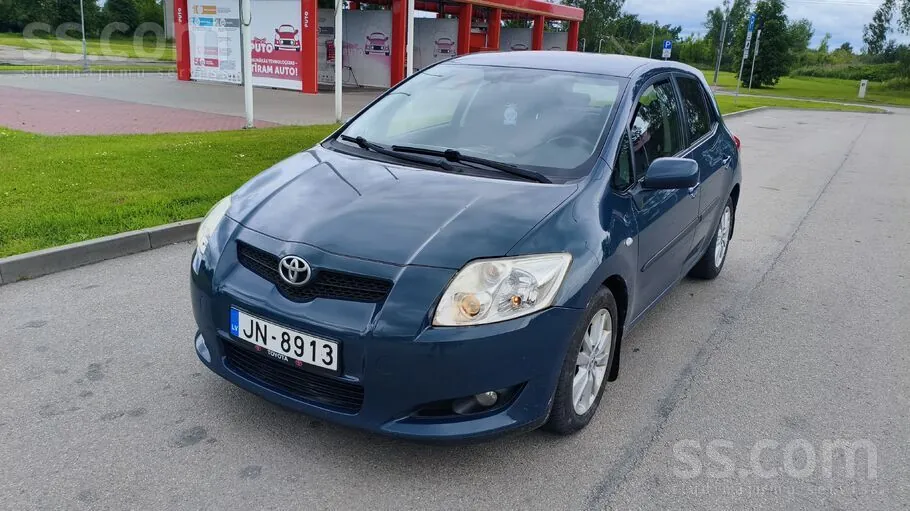 Toyota Auris 2008 photo 2